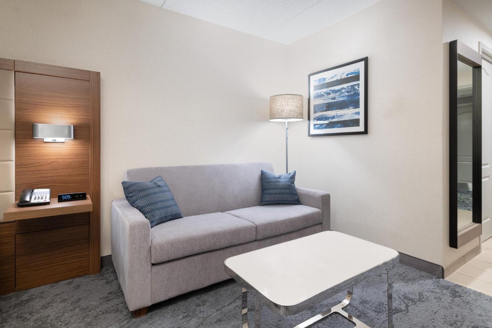 Holiday Inn Express & Suites Boston - Cambridge By Ihg Eksteriør billede