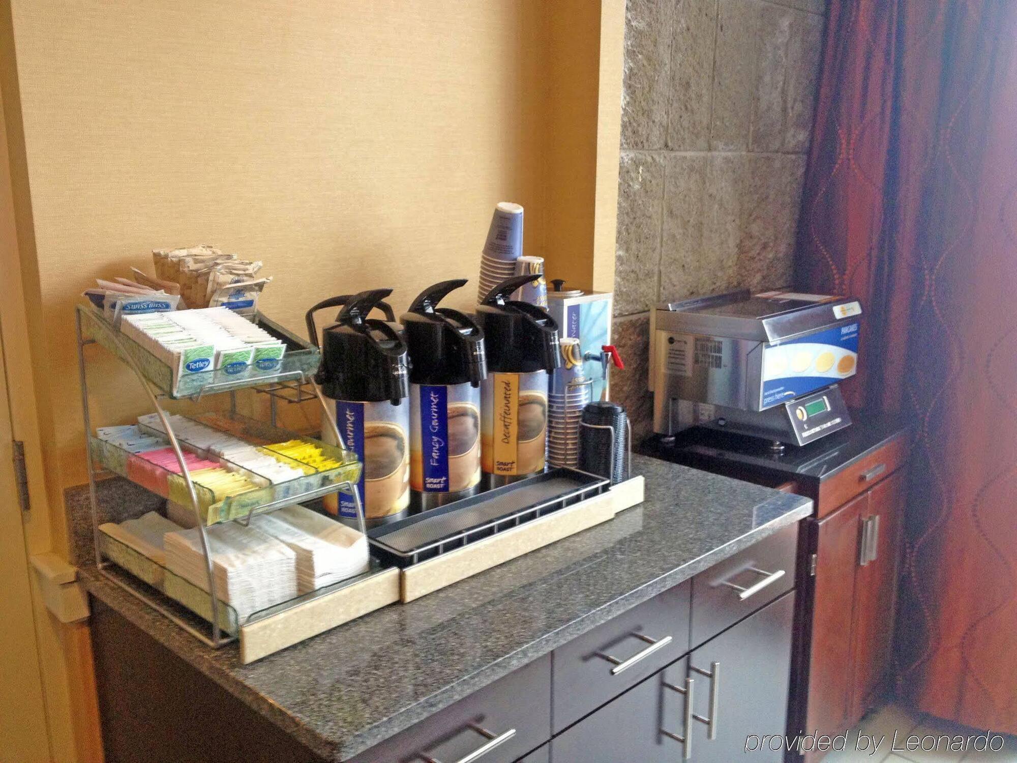 Holiday Inn Express & Suites Boston - Cambridge By Ihg Eksteriør billede
